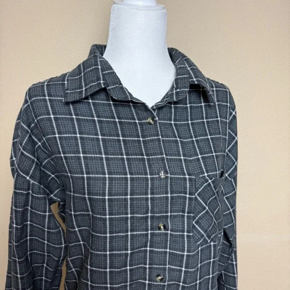Brandy Melville Oversized Button Down Flannel - Picture 2 of 10